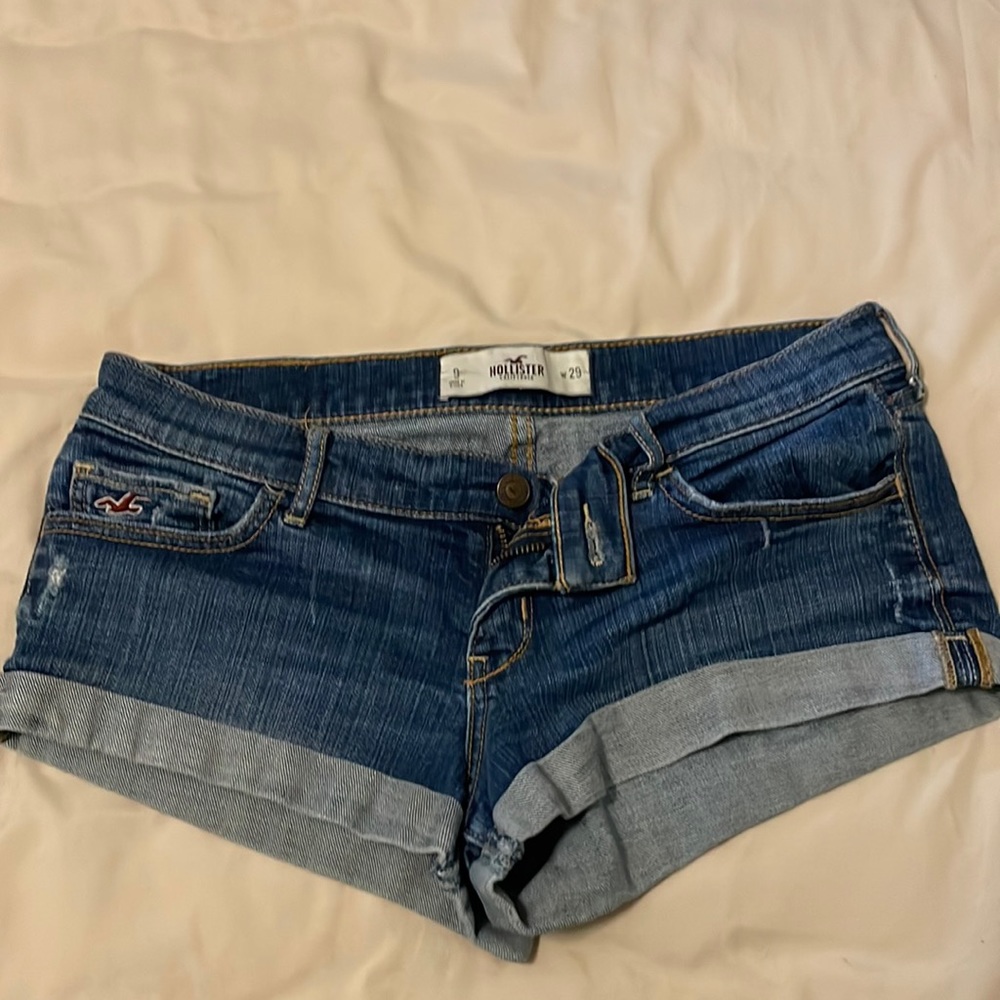Hollister shorts!